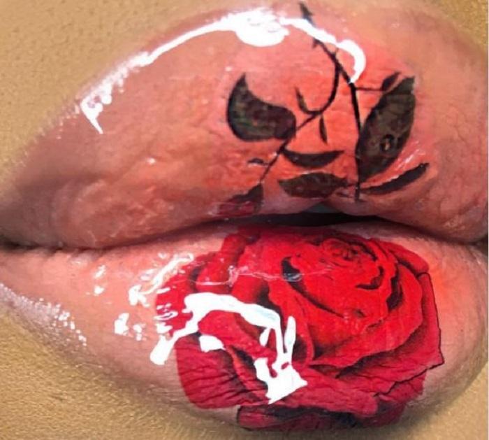 Instagram’ın 2019 Trendi: Minik Göz ve Dudak Emoji Dövmeleri Instagram’ın 2019 Trendi: Minik Göz ve Dudak Emoji Dövmeleri