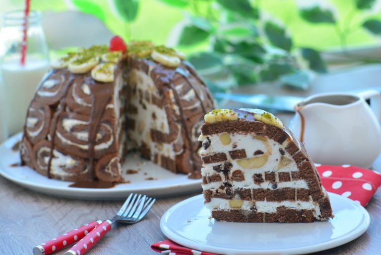 Muzlu Kubbe Görünümlü Pasta Tarifi ve Detayları Kombin Kadın