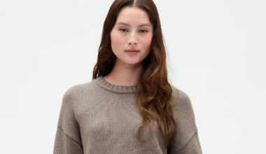 Kadın Kazak Modelleriyle Sıcak ve Zarif Görünüm Kadın Kazak Modelleriyle Sıcak ve Zarif Görünüm